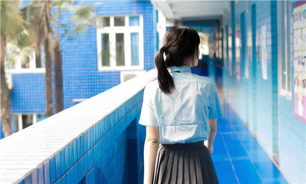 平果如何找到一个可以帮助我生孩子的女人？